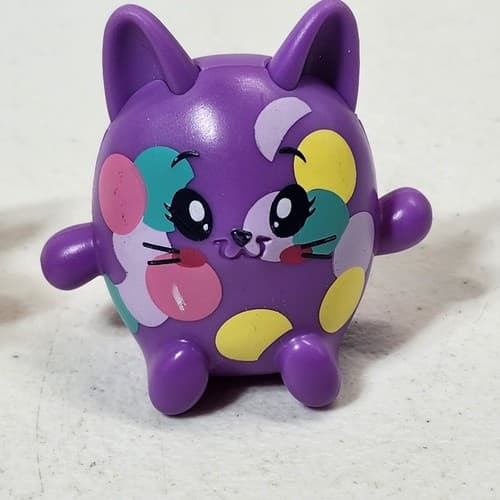 Fetti Purple Cat & Leroy Pikmi Toys by Moose McDonald Happy Meal Kids Figures - Thumbnail 3