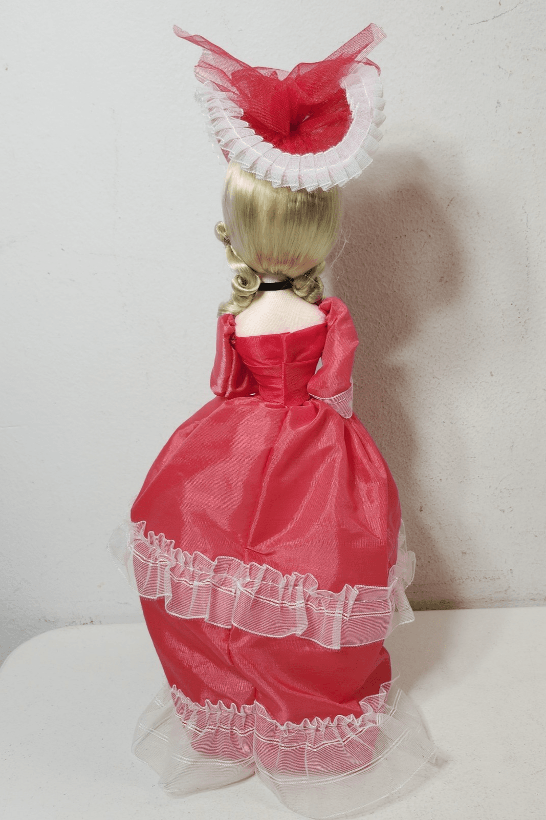 Boudoir Big Eyes 15” Doll In Red Dress Outfit Musical Rotates - Thumbnail 4