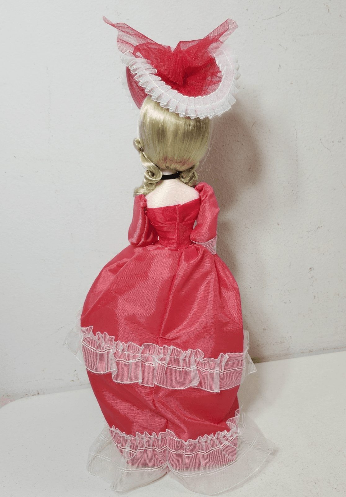 Boudoir Big Eyes 15” Doll In Red Dress Outfit Musical Rotates - Thumbnail 5