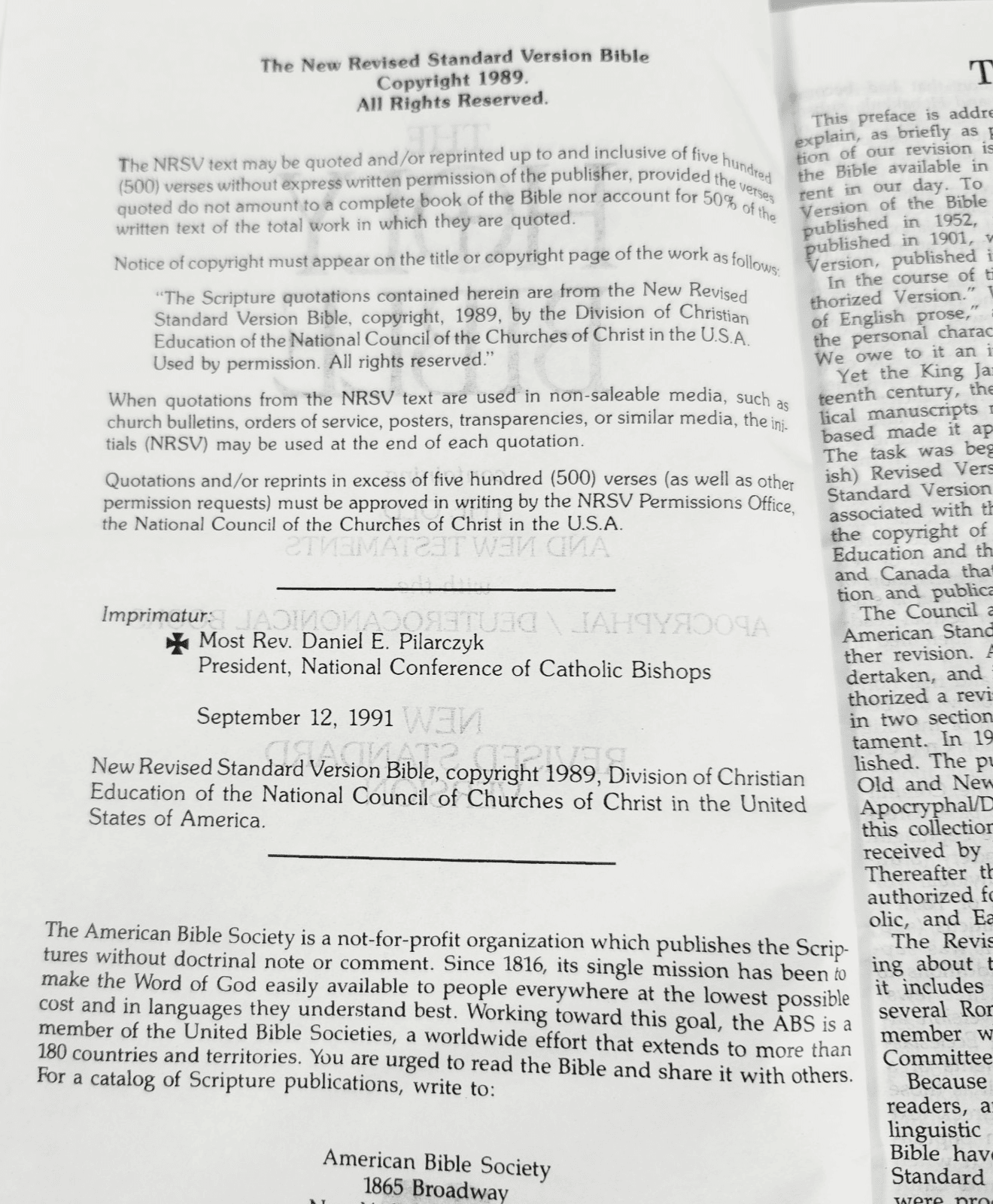 Holy Bible with the Apocryphal Deuterocanonical Books New Revised Standard - Thumbnail 2