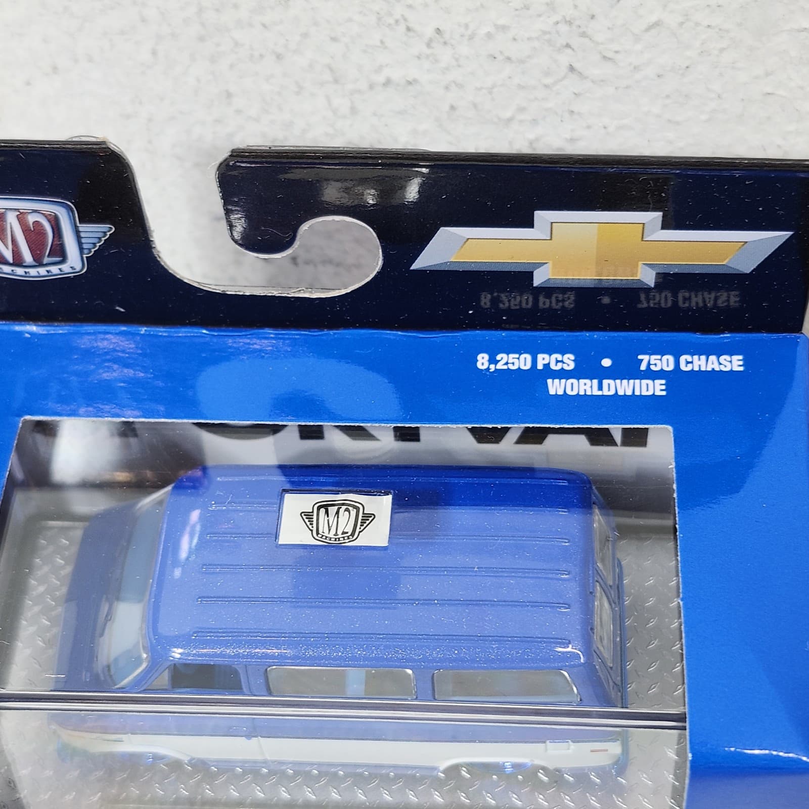 M2 Machines 1975 Chevrolet Van G10 Sportvan Chase Blue 1/64 Toy Vehicle NEW - Thumbnail 3