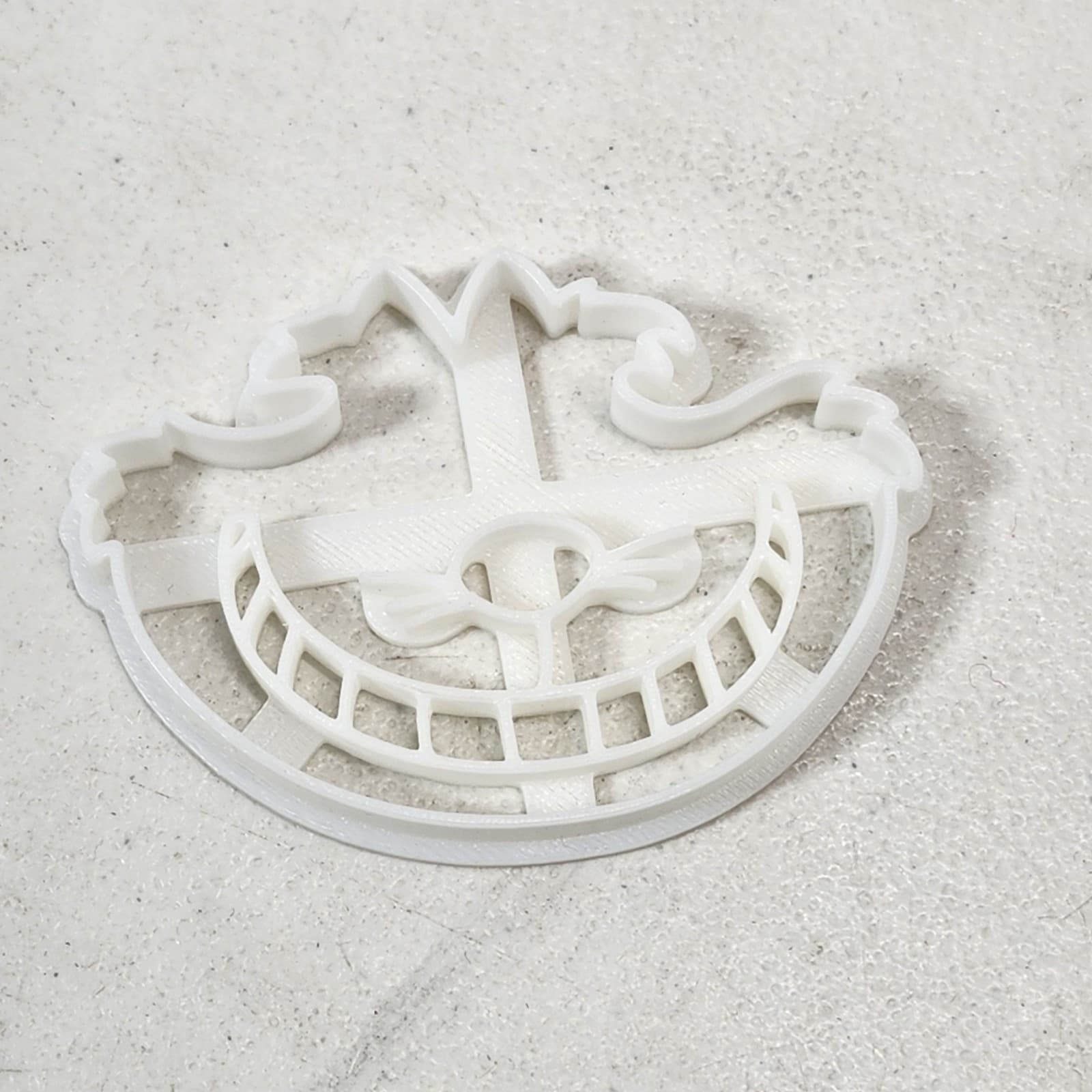 Assorted Plastic Cookie Cutters Animals Teapot Tree Bunny Lot of 9 - Thumbnail 4
