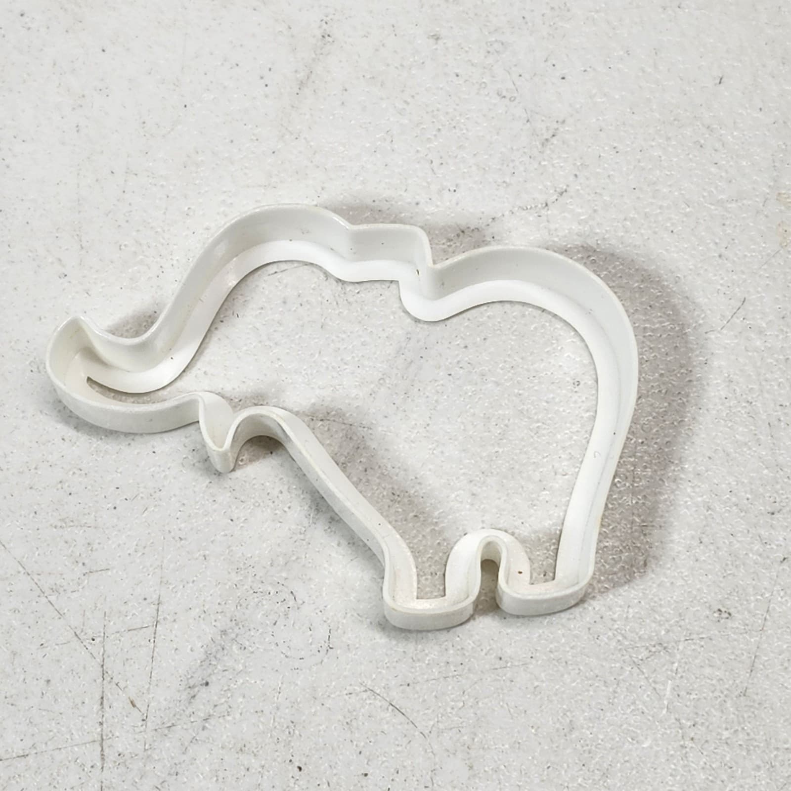 Assorted Plastic Cookie Cutters Animals Teapot Tree Bunny Lot of 9 - Thumbnail 5