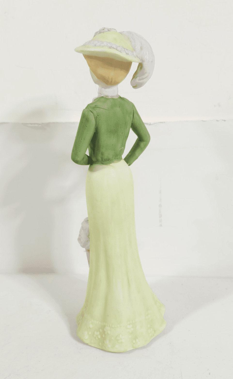Vintage Mann Porcelain Figurine Woman Holding Pink Umbrella Home Decor - Thumbnail 4