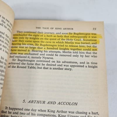 Le Morte D'Arthur by Sir Thomas Malory 1962 Mentor Paperback Book - Thumbnail 3