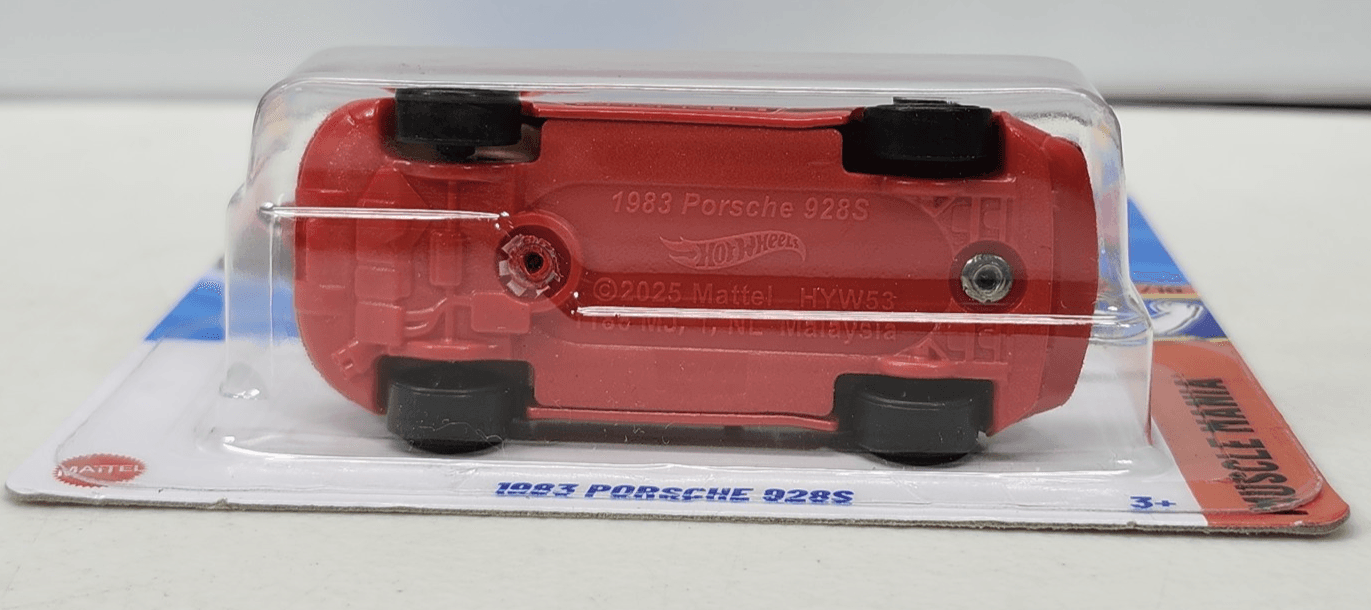 Hot Wheels 2025 Muscle Mania 1983 Porsche 928S Red Car 1/64 Toy Vehicle NEW - Thumbnail 3