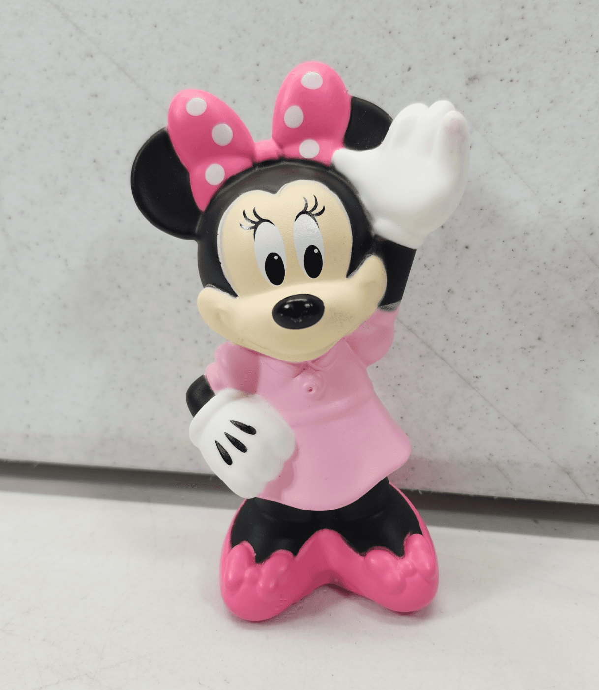 Disney Minnie Mouse Squishy Kids Cartoon Figure Bath Pool Toy - Thumbnail 2