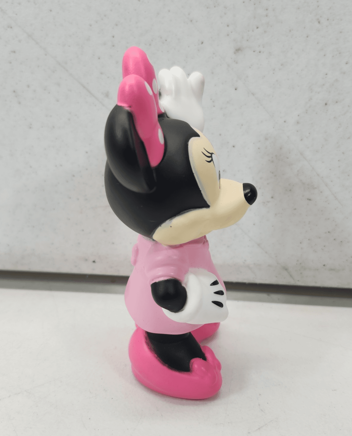 Disney Minnie Mouse Squishy Kids Cartoon Figure Bath Pool Toy - Thumbnail 5