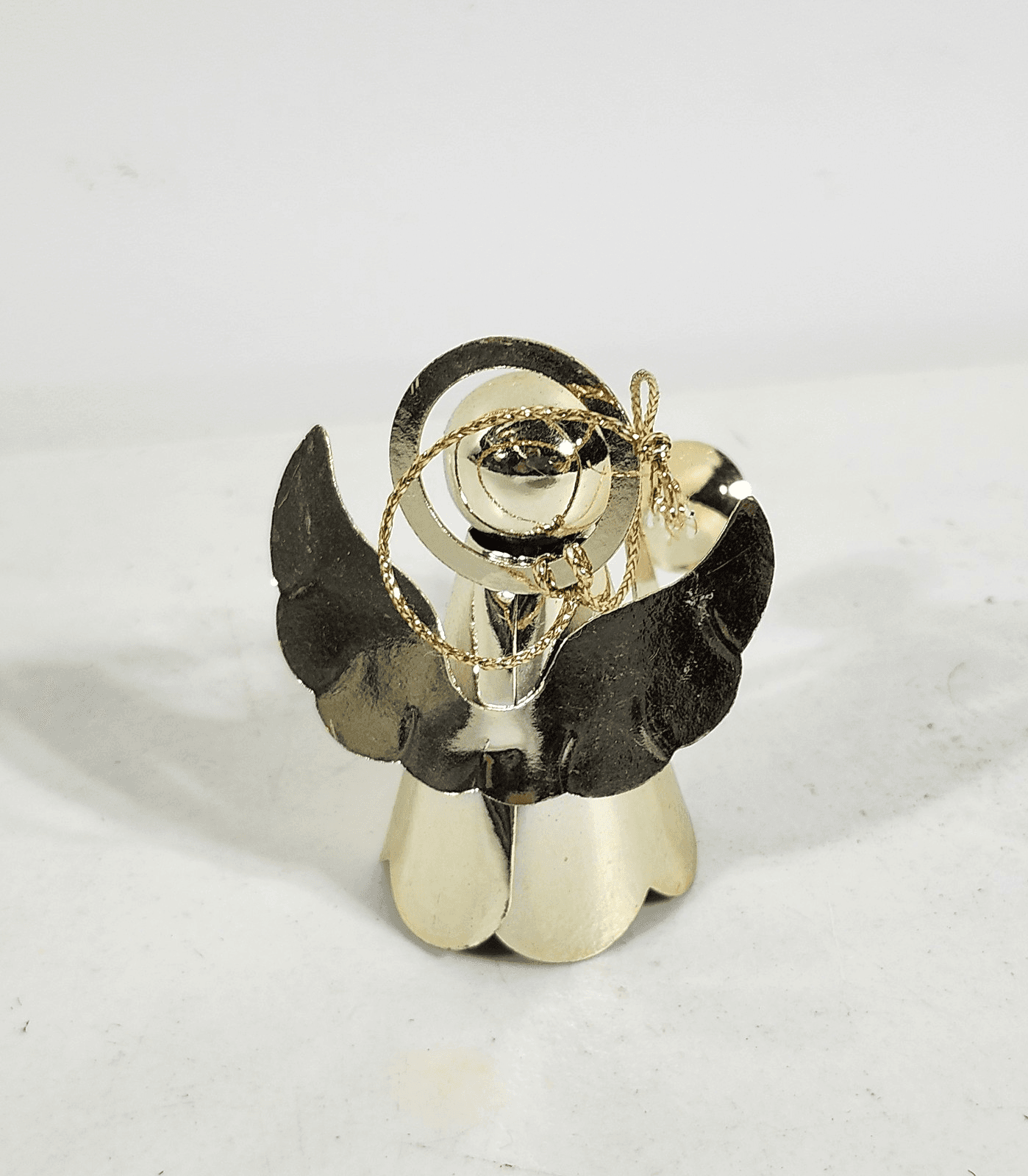 2.25" Brass Goldtone Angel w/ Trumpet Christmas Holiday Ornament Hong Kong - Thumbnail 4
