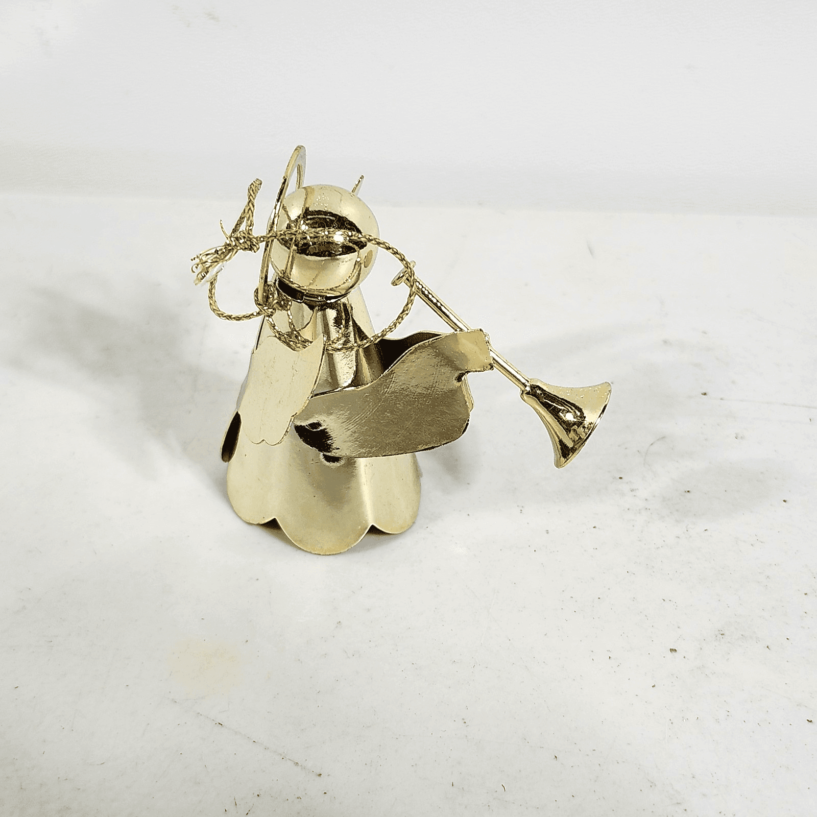 2.25" Brass Goldtone Angel w/ Trumpet Christmas Holiday Ornament Hong Kong - Thumbnail 5