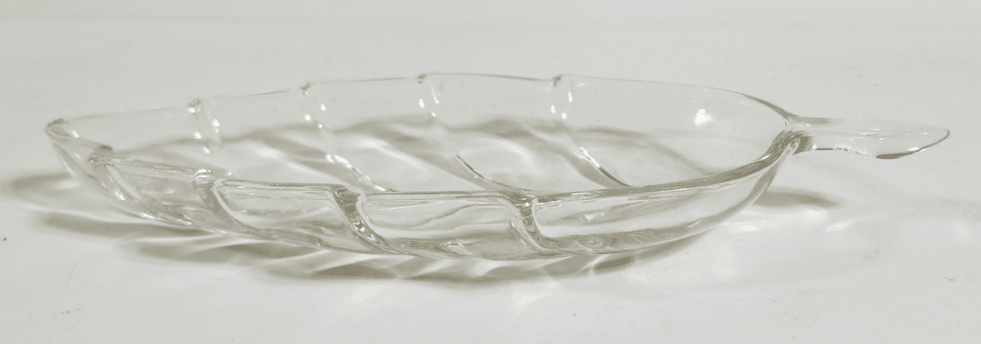 Vintage Glass Leaf Shaped Trinket Relish Nut Dish 9.75" Home Decor - Thumbnail 4