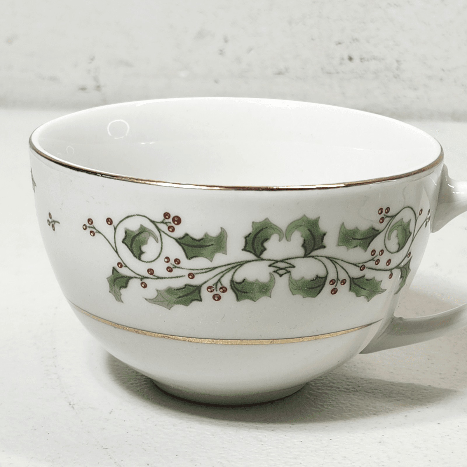 2 Gibson Porcelain China Holiday Charm Cup & Saucer Sets Christmas Holly Berry - Thumbnail 8