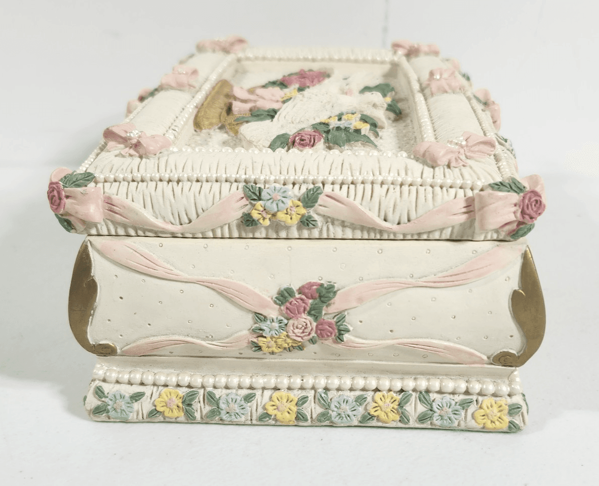 Vintage Jewelry Box Decorated Flowers Floral Ribbons Pearls & Doves - Thumbnail 3