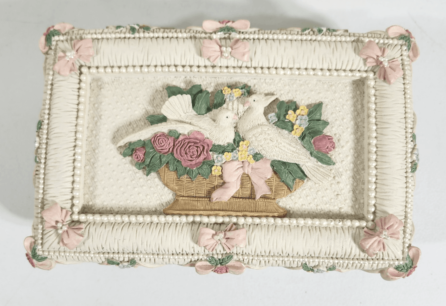 Vintage Jewelry Box Decorated Flowers Floral Ribbons Pearls & Doves - Thumbnail 2