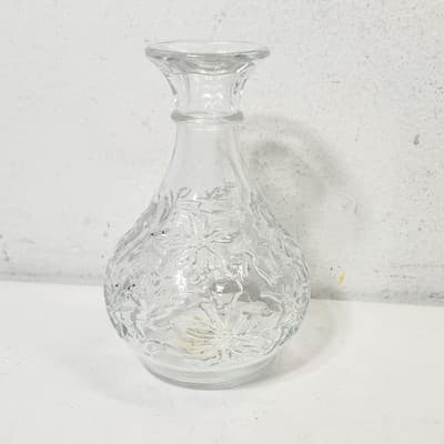 Princess House Fantasia Poinsettia Crystal Flower Vase 5.5" Home Decor - Thumbnail 3