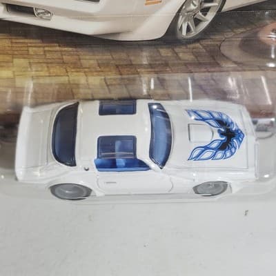 Hot Wheels Premium Boulevard '77 Pontiac Firebird TA White Car 1/64 Toy NEW - Thumbnail 3