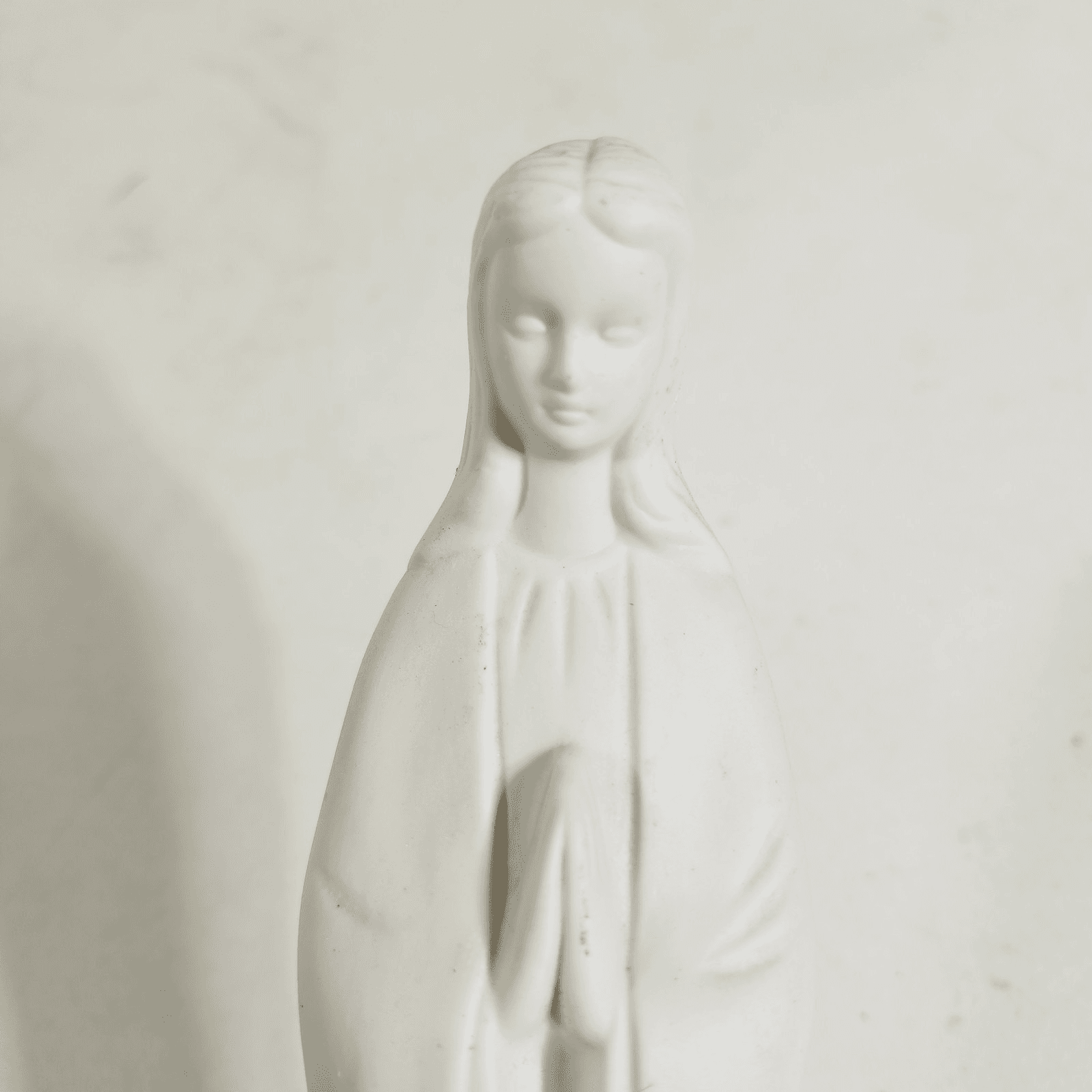 Vintage Napcoware MCM White Ceramic Praying Virgin Mary Statue Figurine Japan - Thumbnail 6