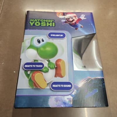 Hatchin' Yoshi The Super Mario Galaxy Movie Interactive Yoshi Figure NEW - Thumbnail 4