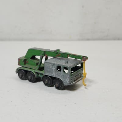 Vintage Matchbox 1965 8 Wheel Crane Truck # 30 Green Toy Diecast Vehicle Loose - Thumbnail 3