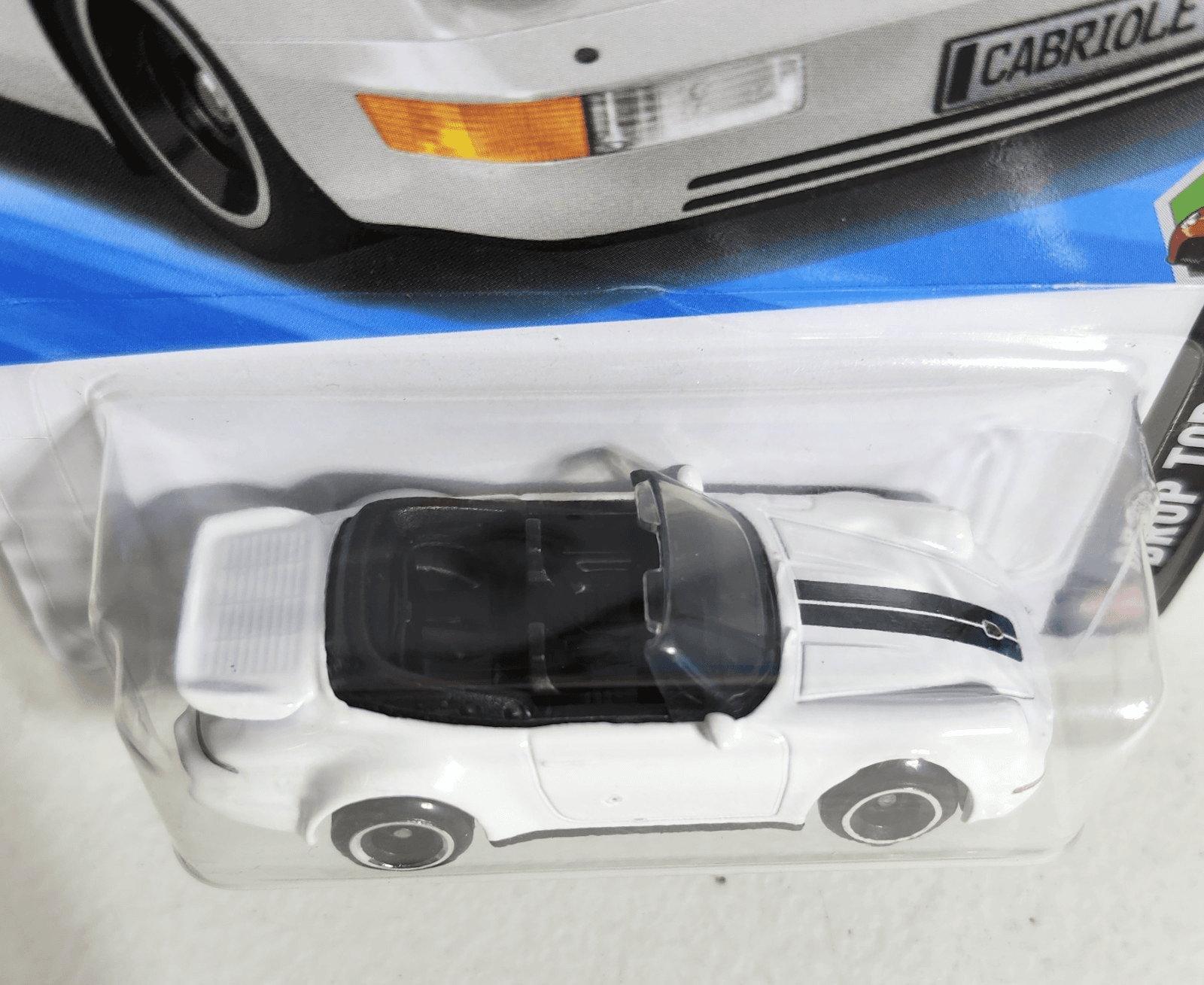 2026 Hot Wheels Porsche 911 Turbo Cabriolet Drop Tops Car 1/64 Toy Vehicle NEW - Thumbnail 3