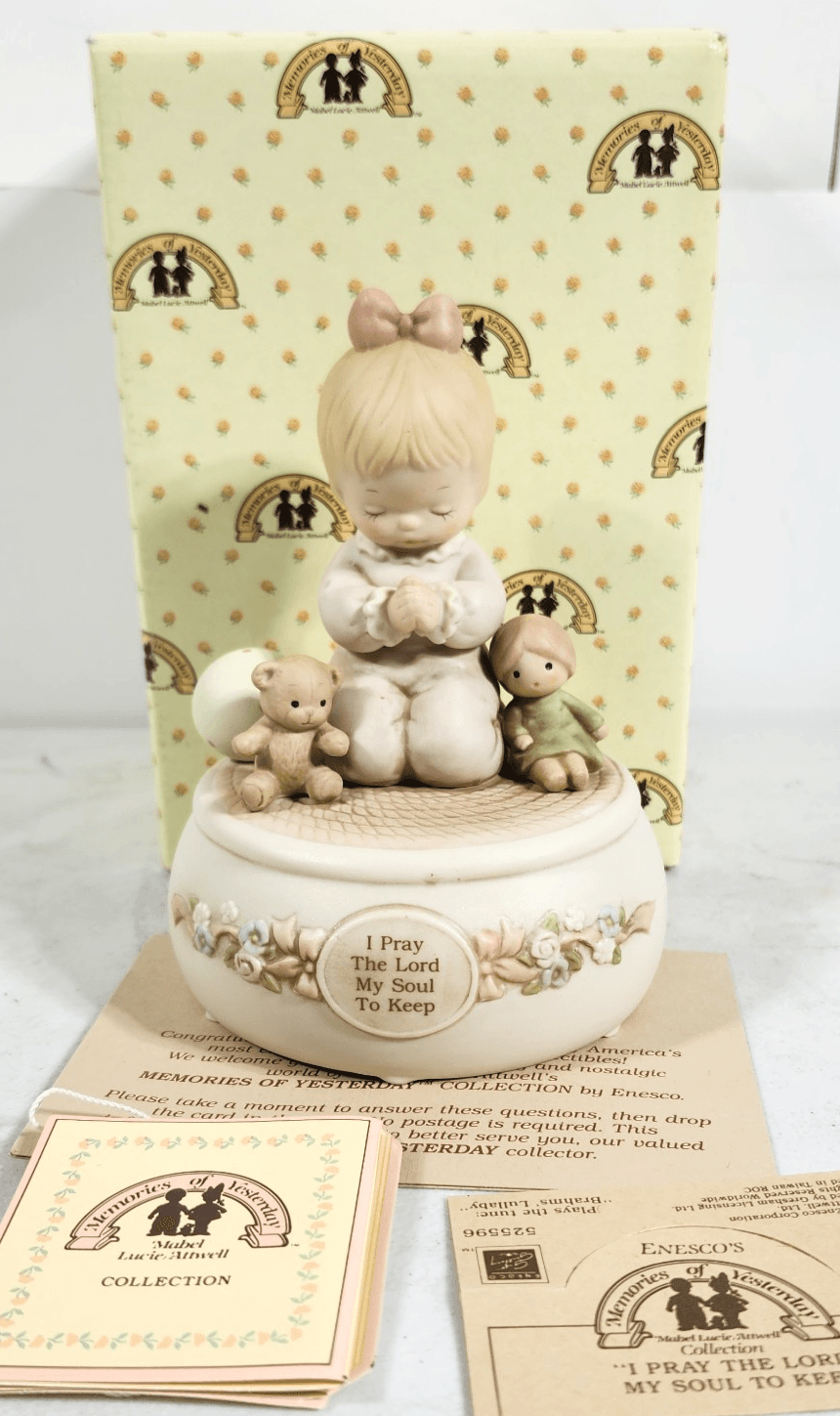 Memories of Yesterday I Pray the Lord My Soul to Keep Figurine Enesco Atwell - Thumbnail 2