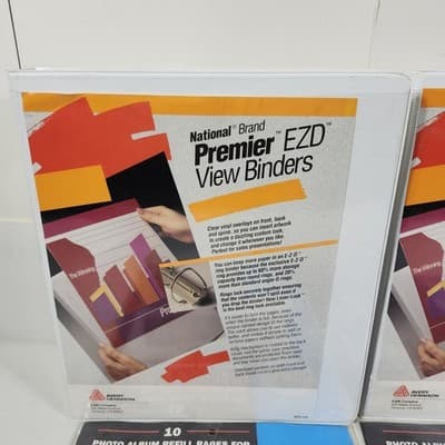 Avery Premier EZD View 3 inch Binders Lot Of 2 - Thumbnail 5