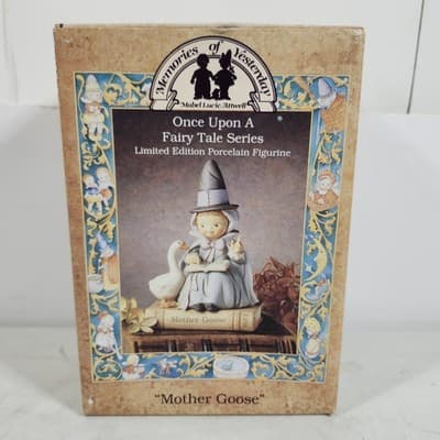 Enesco Memories of Yesterday Fairy Tale Series Mother Goose Figure Lucie Atwell - Thumbnail 4