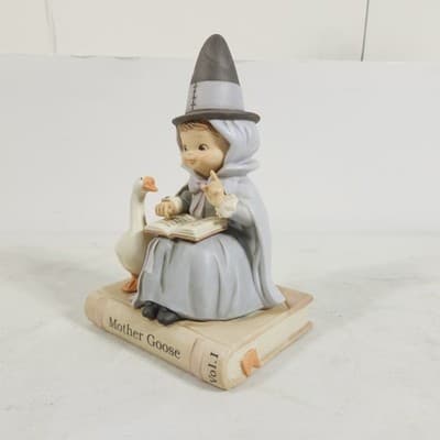 Enesco Memories of Yesterday Fairy Tale Series Mother Goose Figure Lucie Atwell - Thumbnail 5
