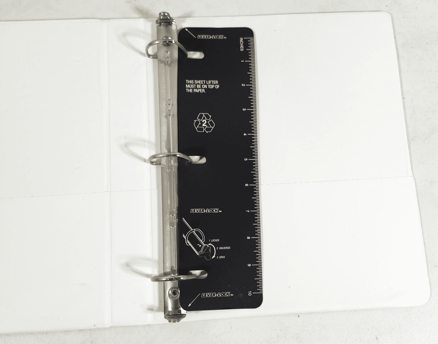 Avery Premier EZD View 3 inch Binders Lot Of 2 - Thumbnail 6