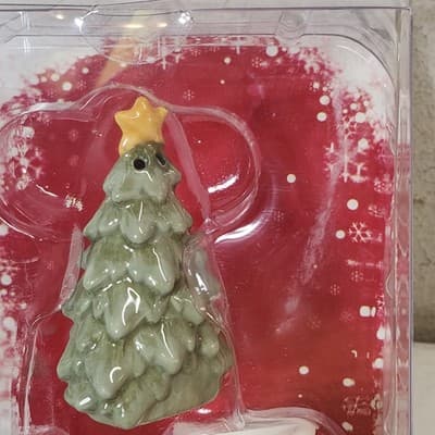 Grassland Road Christmas Stackable Salt & Pepper Shakers Set NEW - Thumbnail 4