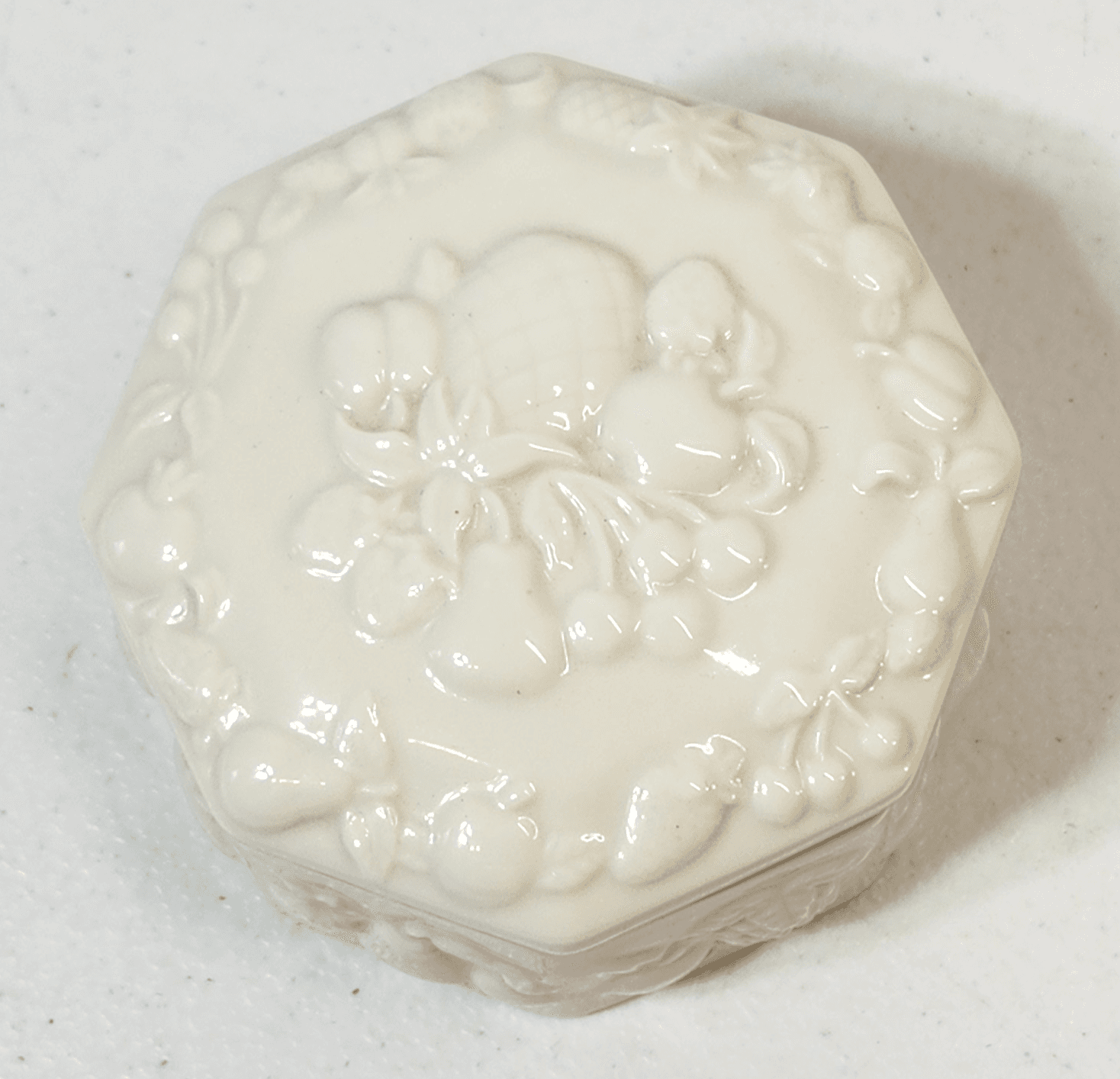 Vintage Lenox Porcelain Trinket Box Decorative Fruit Themed 3" Jewelry - Thumbnail 3