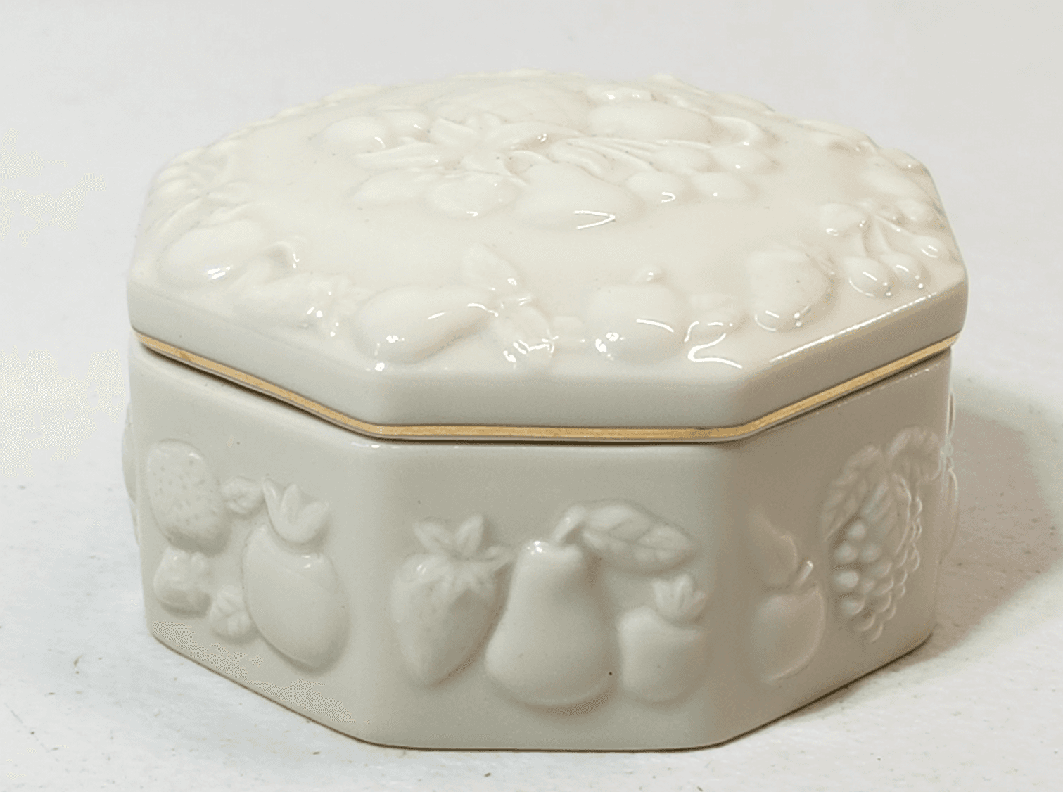 Vintage Lenox Porcelain Trinket Box Decorative Fruit Themed 3" Jewelry