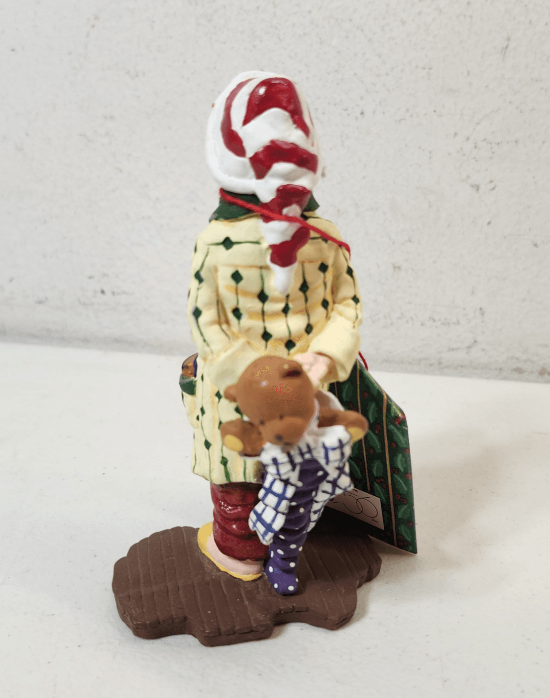 Dept 56 All Through The House Figurine Billy with Box Home Decor - Thumbnail 5