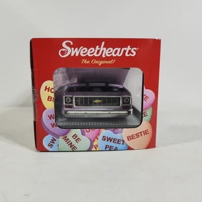 M2 Machines 1/24 Sweethearts 1973 Chevrolet Cheyenne 10 Truck Valentines S44 NEW - Thumbnail 6