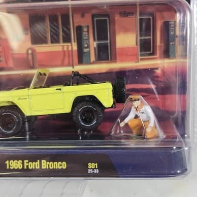 M2 Machines 1966 Ford Bronco Car 1/64 Toy Vehicle Diorama NEW - Thumbnail 2