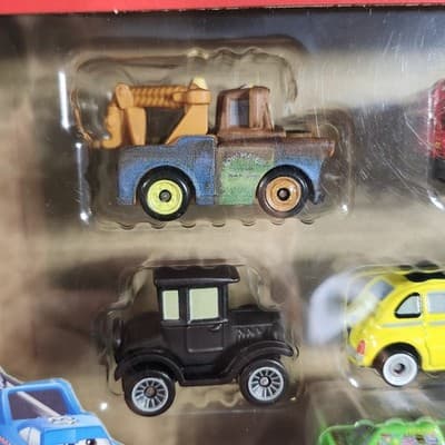 DisneyPixar Cars Mini Racers 10 Pack Lighting McQueen The King Mater Chick Hicks - Thumbnail 2