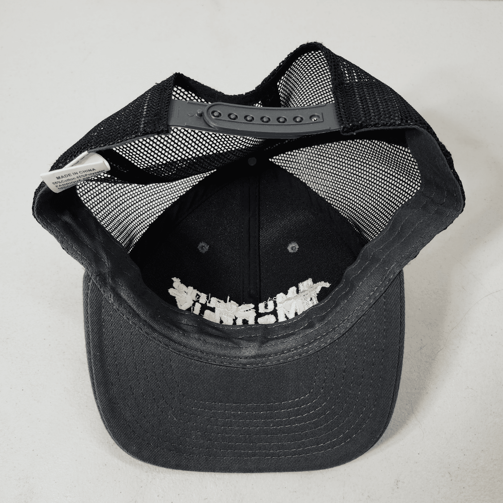 Mustang Monthly Men’s Gray Black SnapBack Hat Trucker Cap OSFM - Thumbnail 7