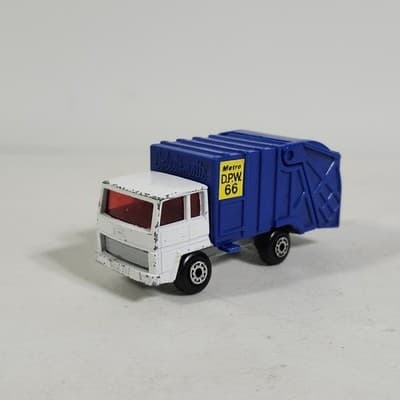 Matchbox Superfast 1979 Refuse Truck No.36 Metro DPW 66 Garbage Blue White Macau - Thumbnail 2
