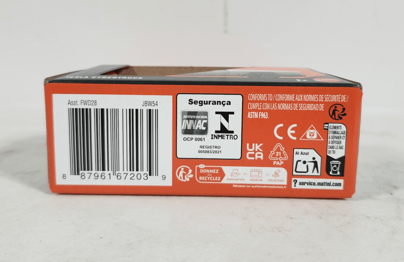 2025 Matchbox Moving Parts Tesla Cybertruck 1/64 Toy Vehicle NEW - Thumbnail 4