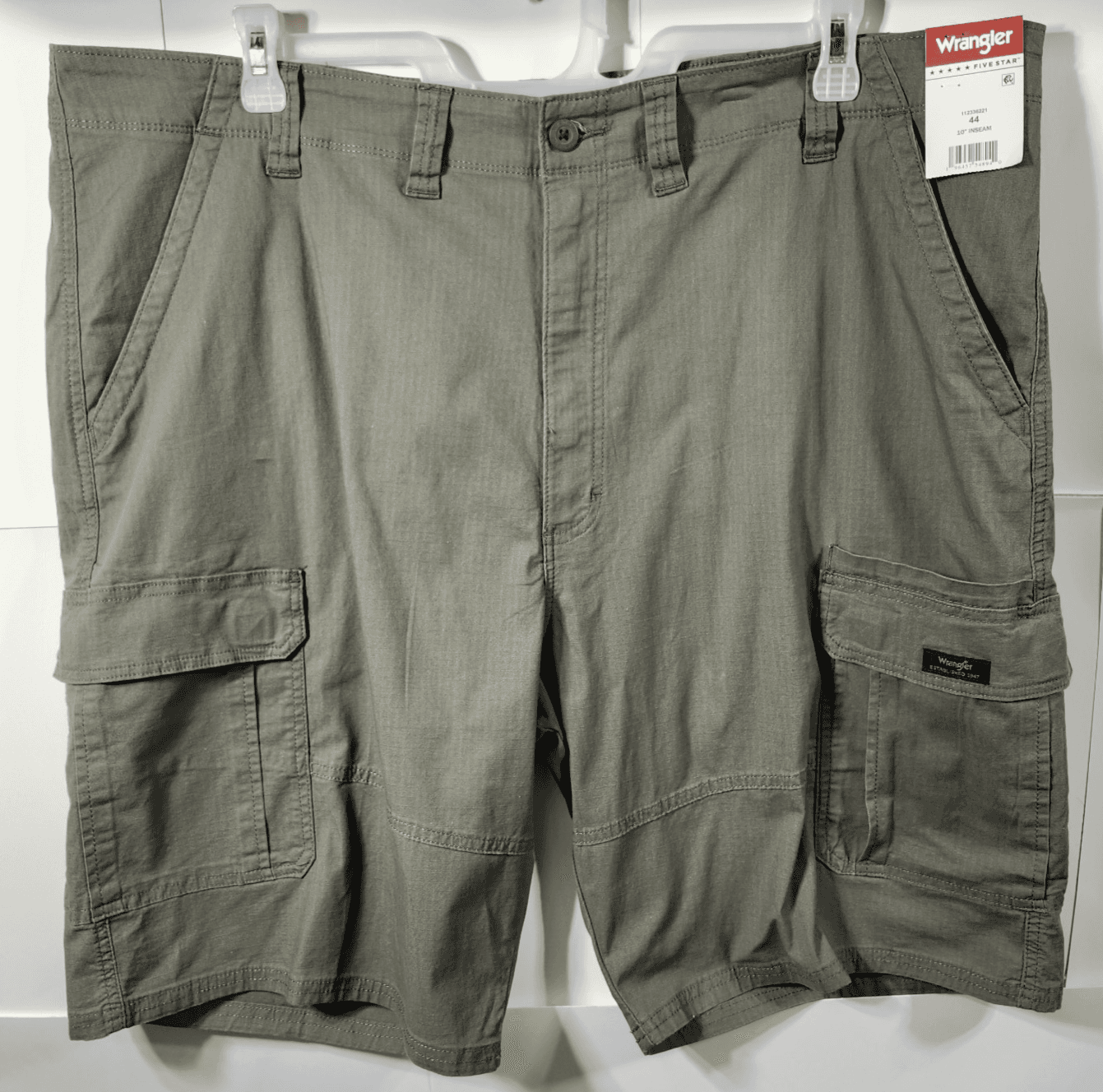 Men's Wrangler Relaxed Fit Cargo Shorts Size 44 Green NEW