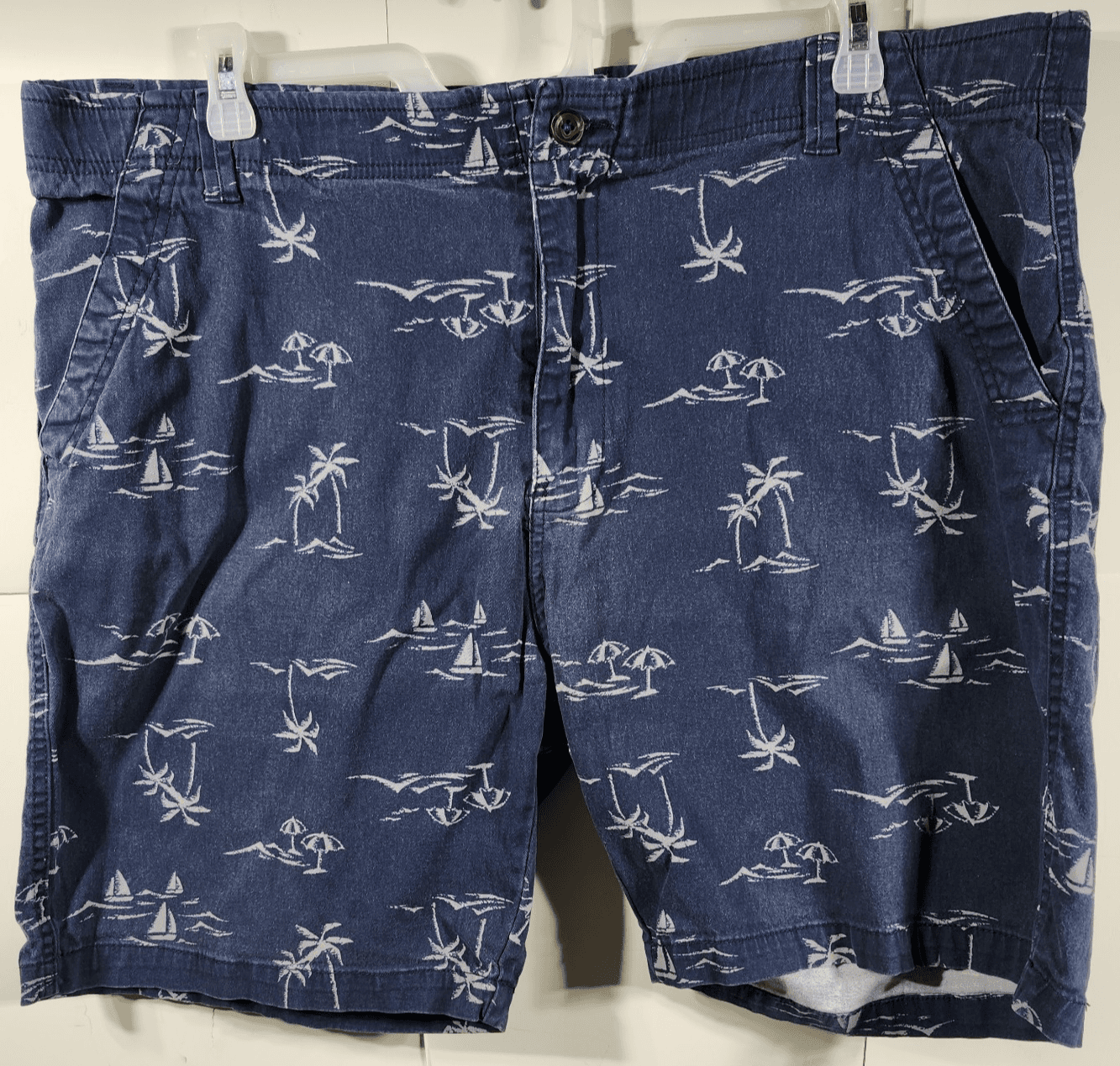 Denali Mens Shorts Size 42 Blue Island Design Palm Trees Sailboats
