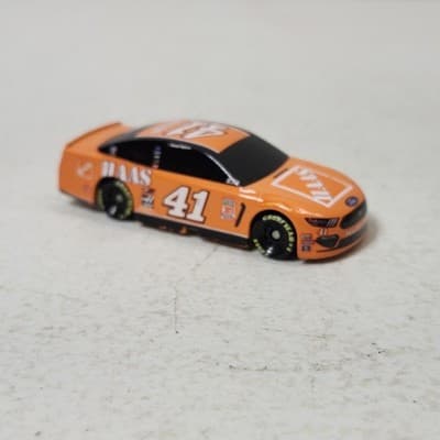 2019 #41 Daniel Suarez Haas Darlington Throwback 1/87 NASCAR Authentics Diecast - Thumbnail 4