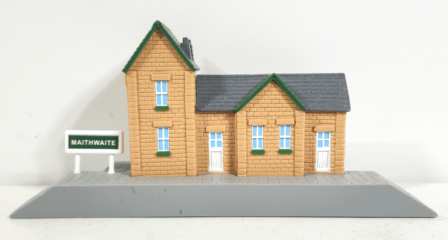 2006 Thomas The Train Trackmaster Maithwaite Station Hit Toy B45 Gullane