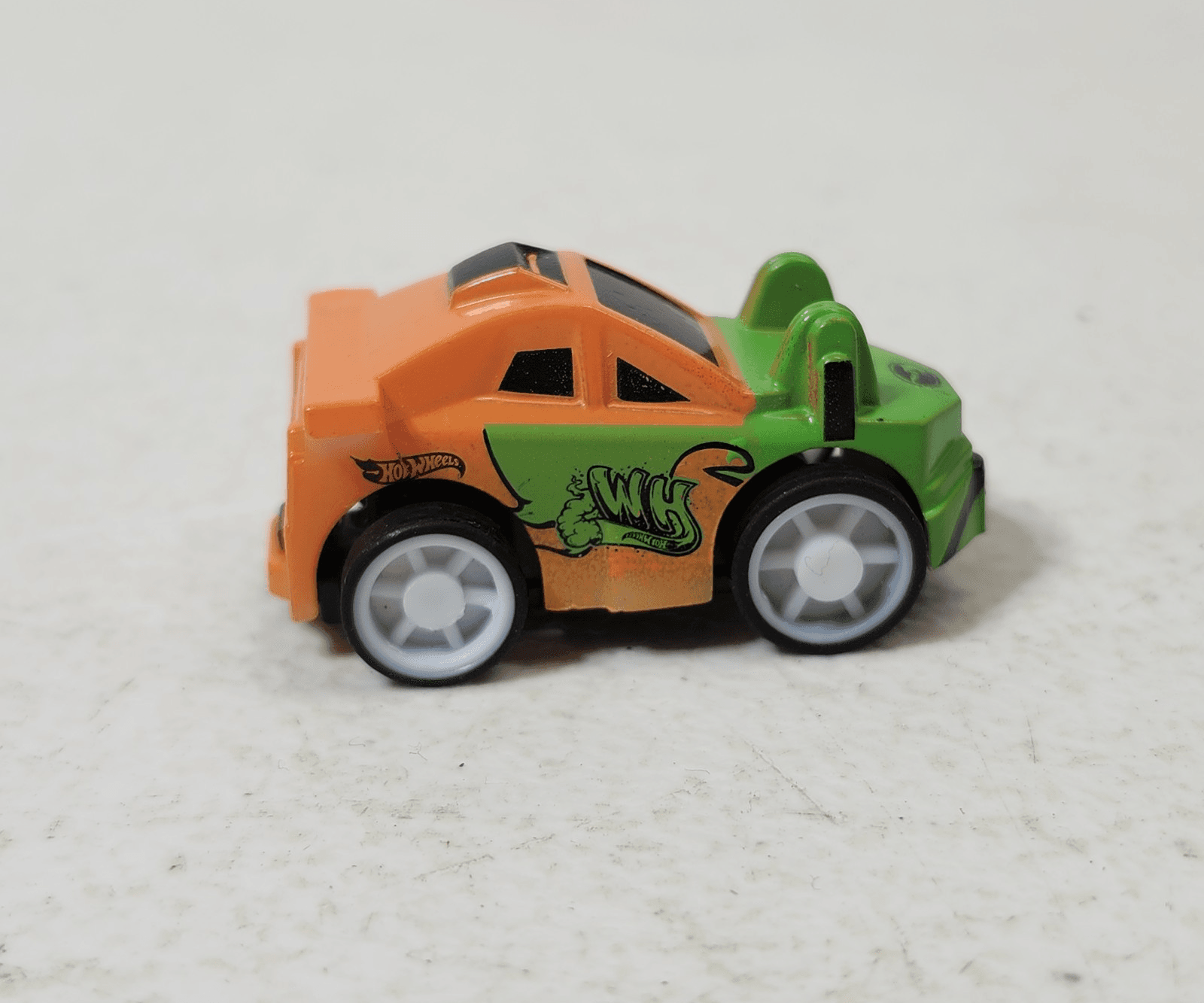 Hot Wheels Micro Mini Orange Green Pull-Back Car Toy Vehicle - Thumbnail 4