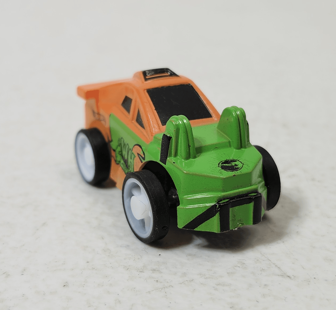 Hot Wheels Micro Mini Orange Green Pull-Back Car Toy Vehicle - Thumbnail 3