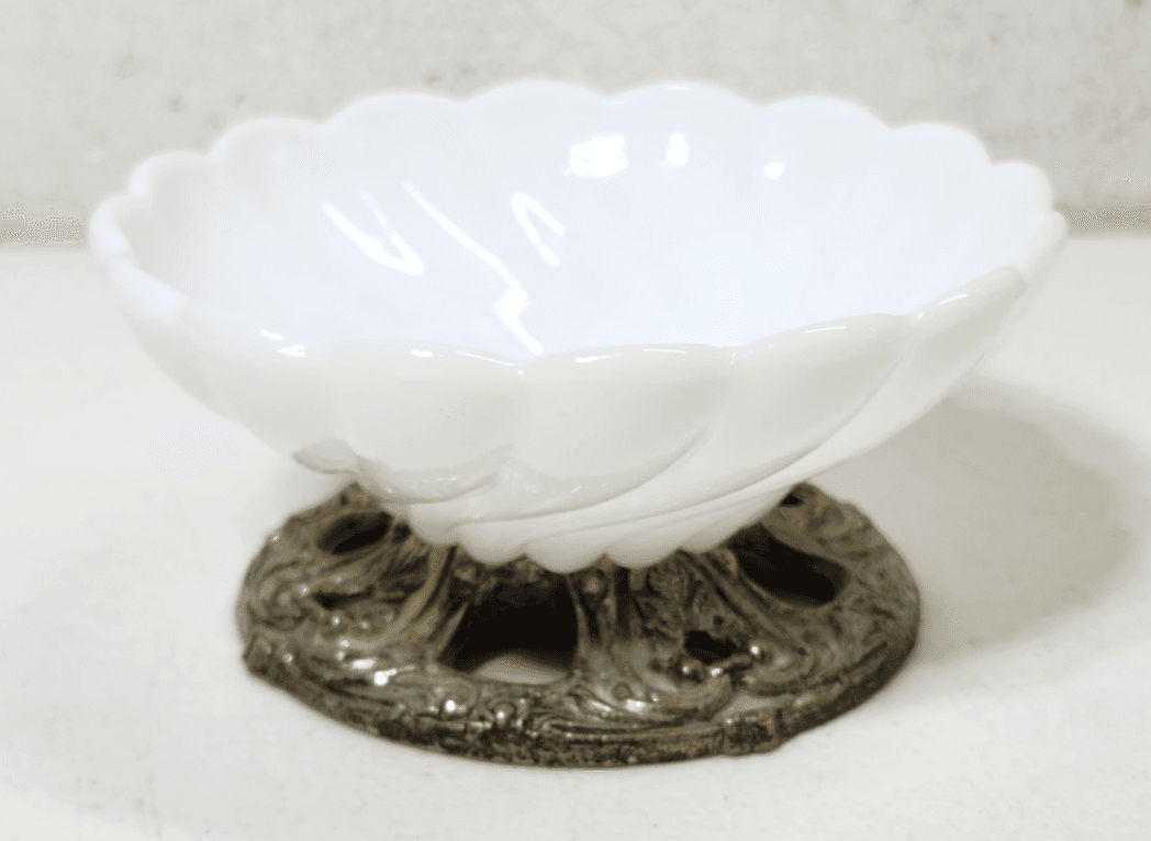 White Milk Glass Jewelry Trinket Nuts Candy Dish Metal Base Ornate Home Decor - Thumbnail 4