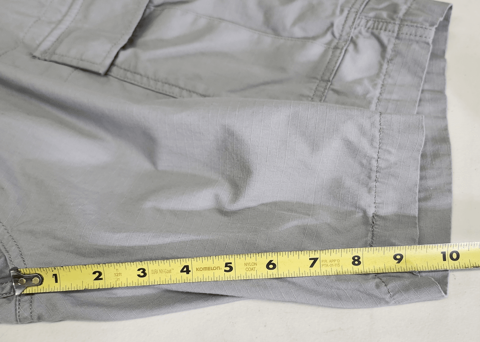 Levi's Cargo Shorts Men’s Size 38 Gray Pockets Hiking Outdoors - Thumbnail 3