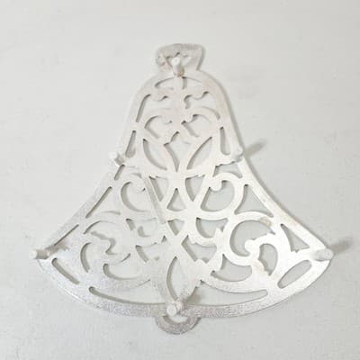 Vintage Wm. A. Rogers Oneida Silver Color Metal Bell Footed Trivet Hot Pad USA - Thumbnail 4
