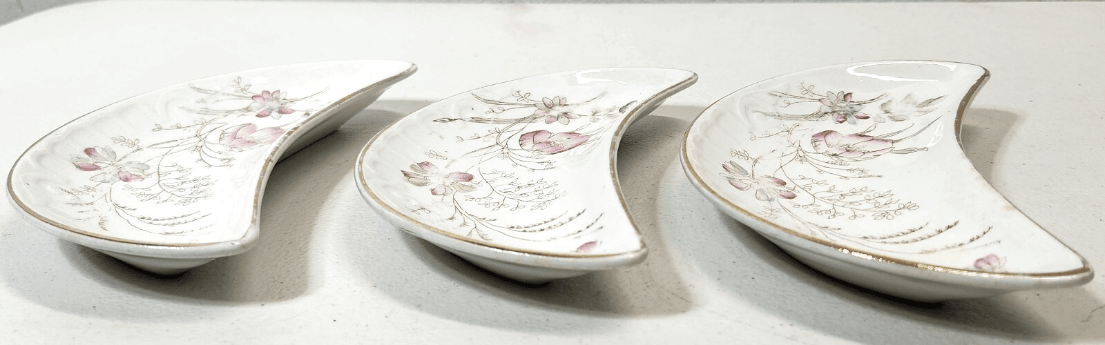 3 Crescent Shaped Trinket Dishes Keys Change Misc Home Decor Vintage - Thumbnail 2