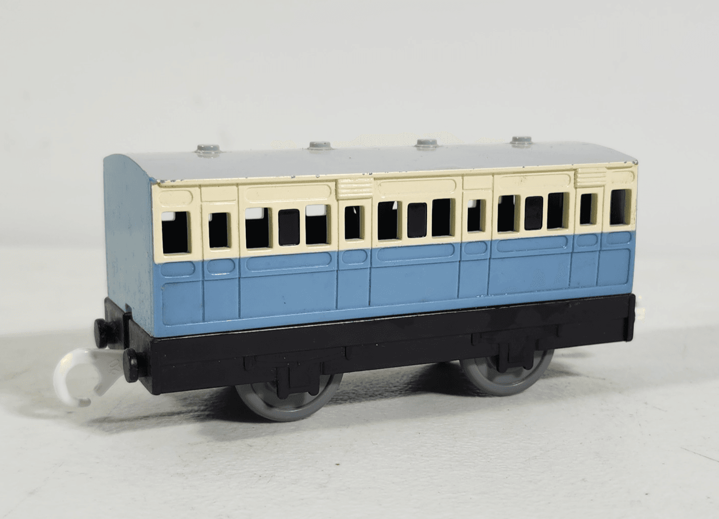 Skarloey Blue Passenger Coach Train Car Thomas & Friends Trackmaster 2002 - Thumbnail 2